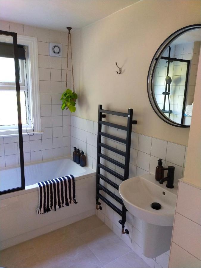 Alexandra Retreat Apartment เฮสติงส์ ภายนอก รูปภาพ